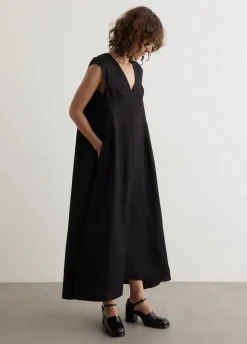 Beck Sleeveless Volume Dress