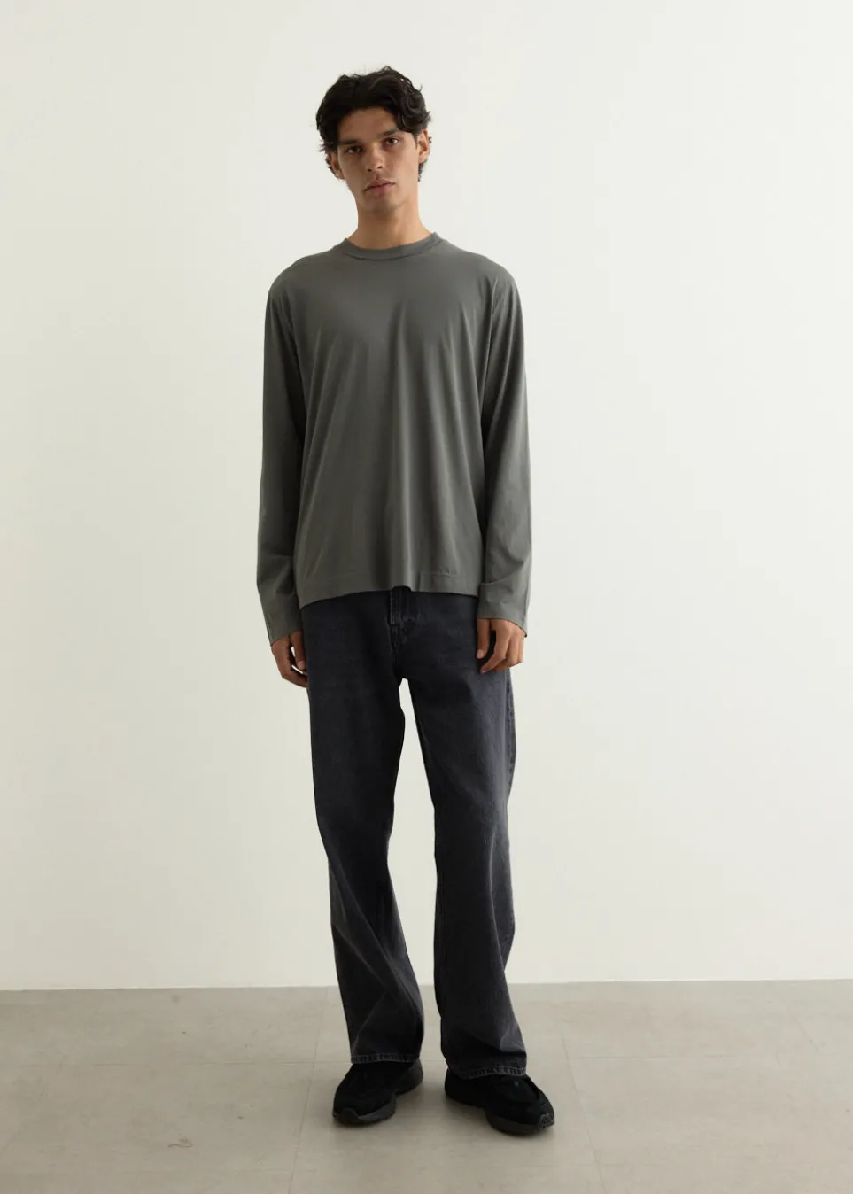 Box Longsleeve T-Shirt