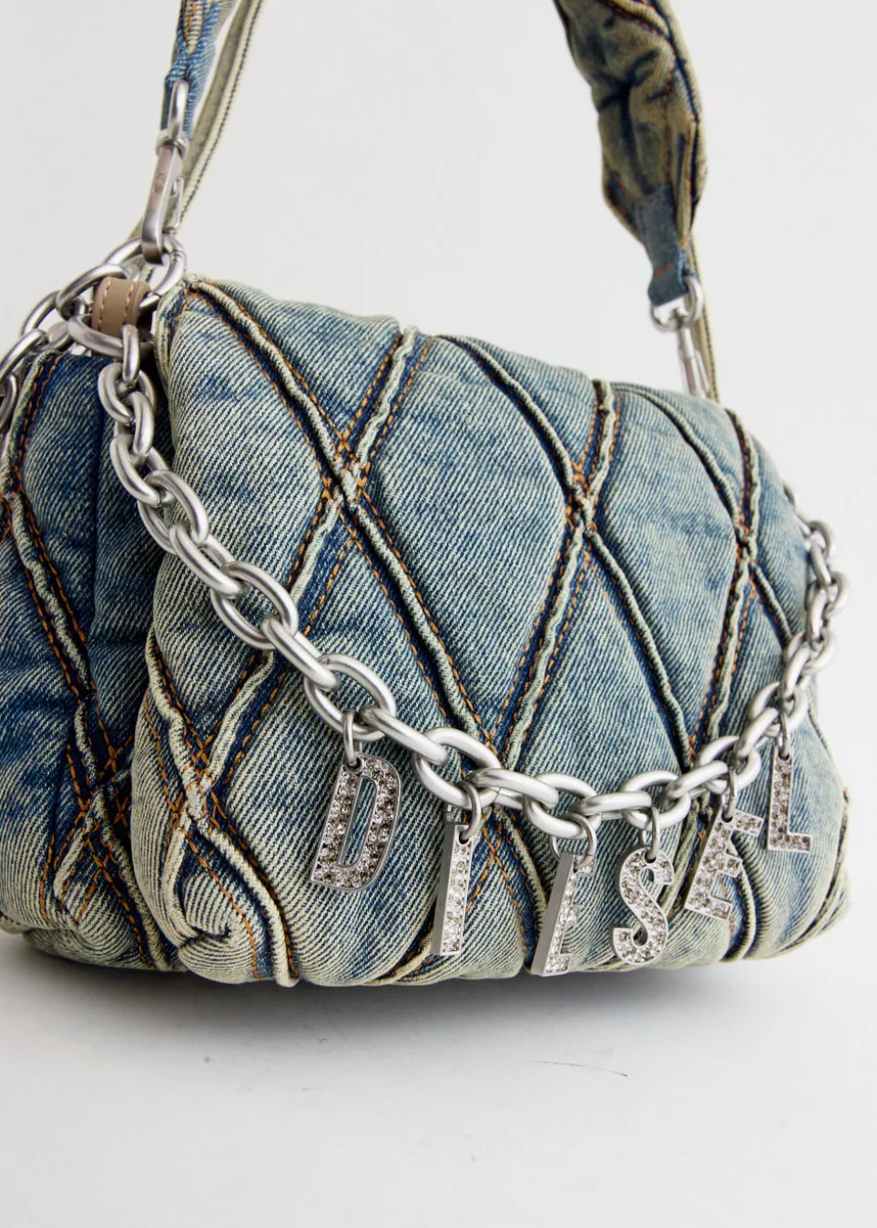 Charm-D Shoulder Bag