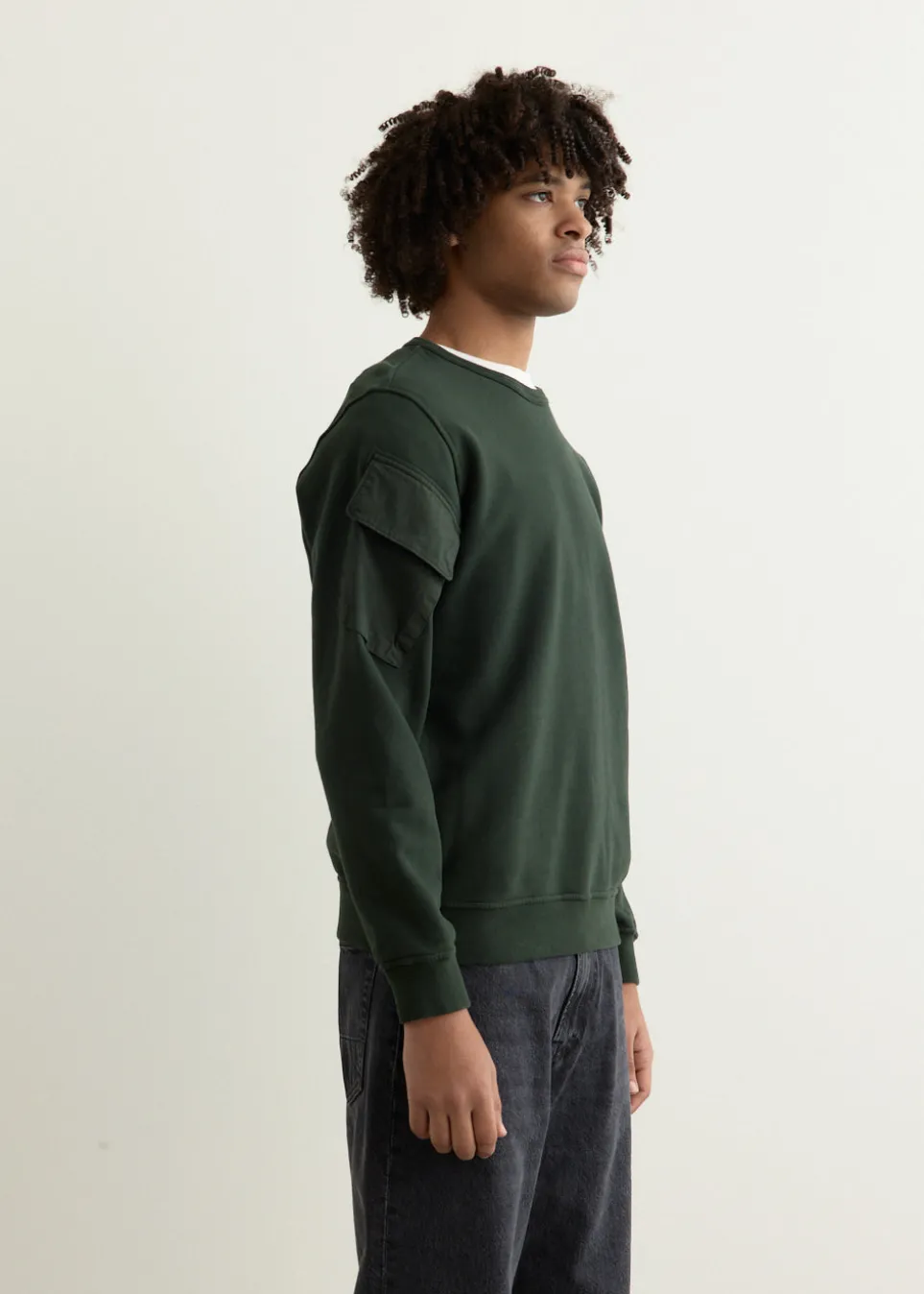 Contrast Bellow Pocket Sweatshirt