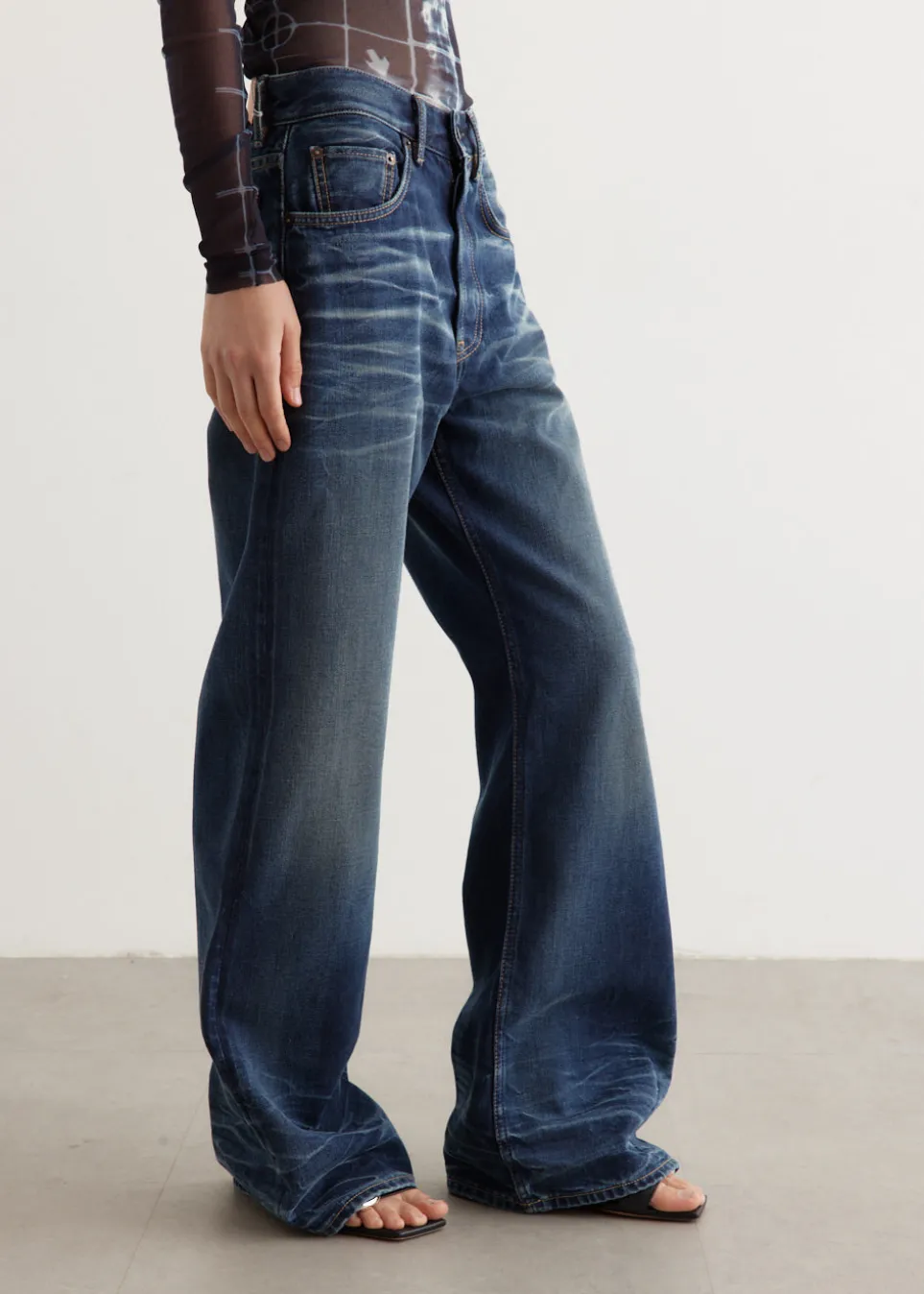 2021F Loose Fit Jeans