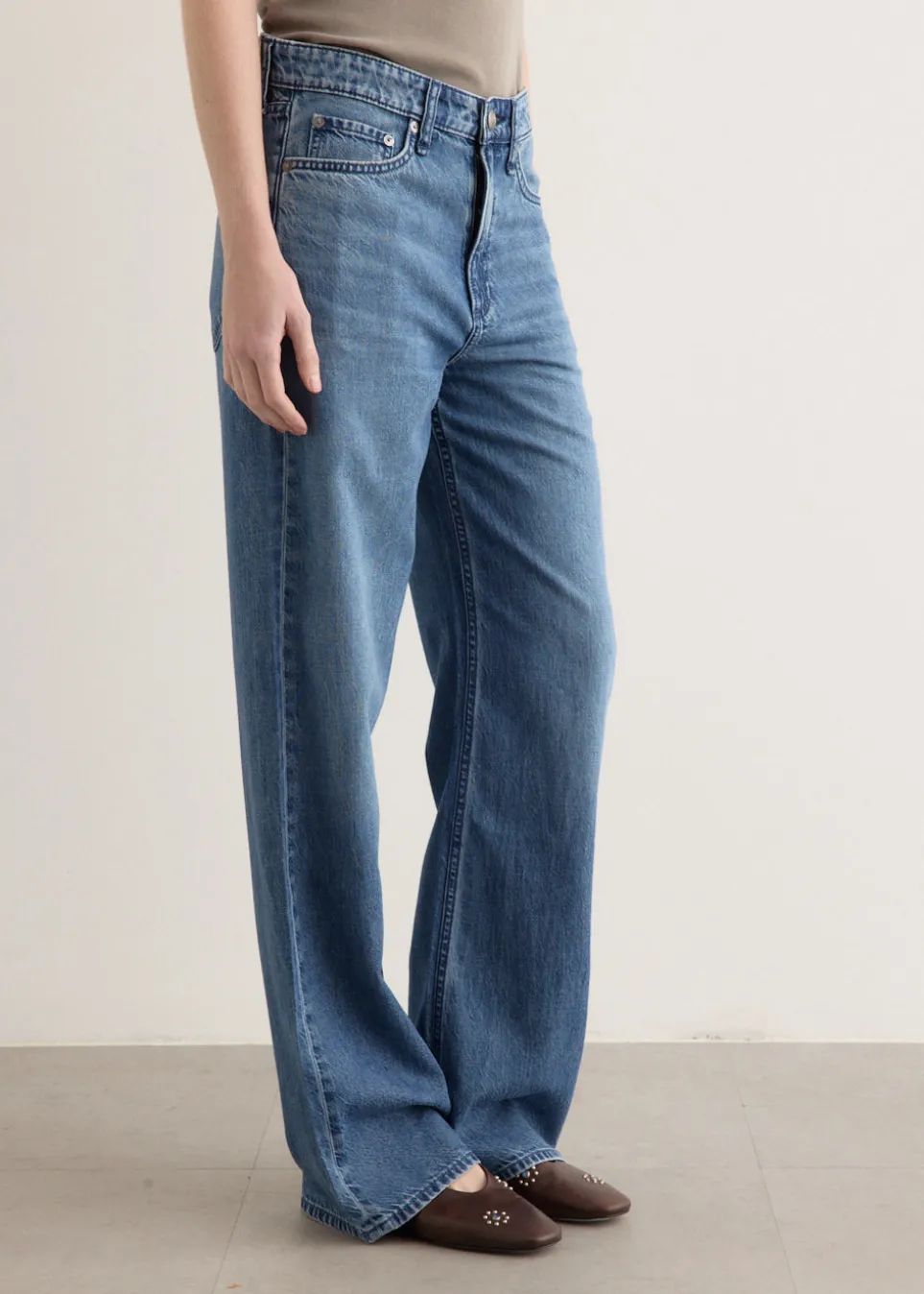 Featherweight Logan Jeans