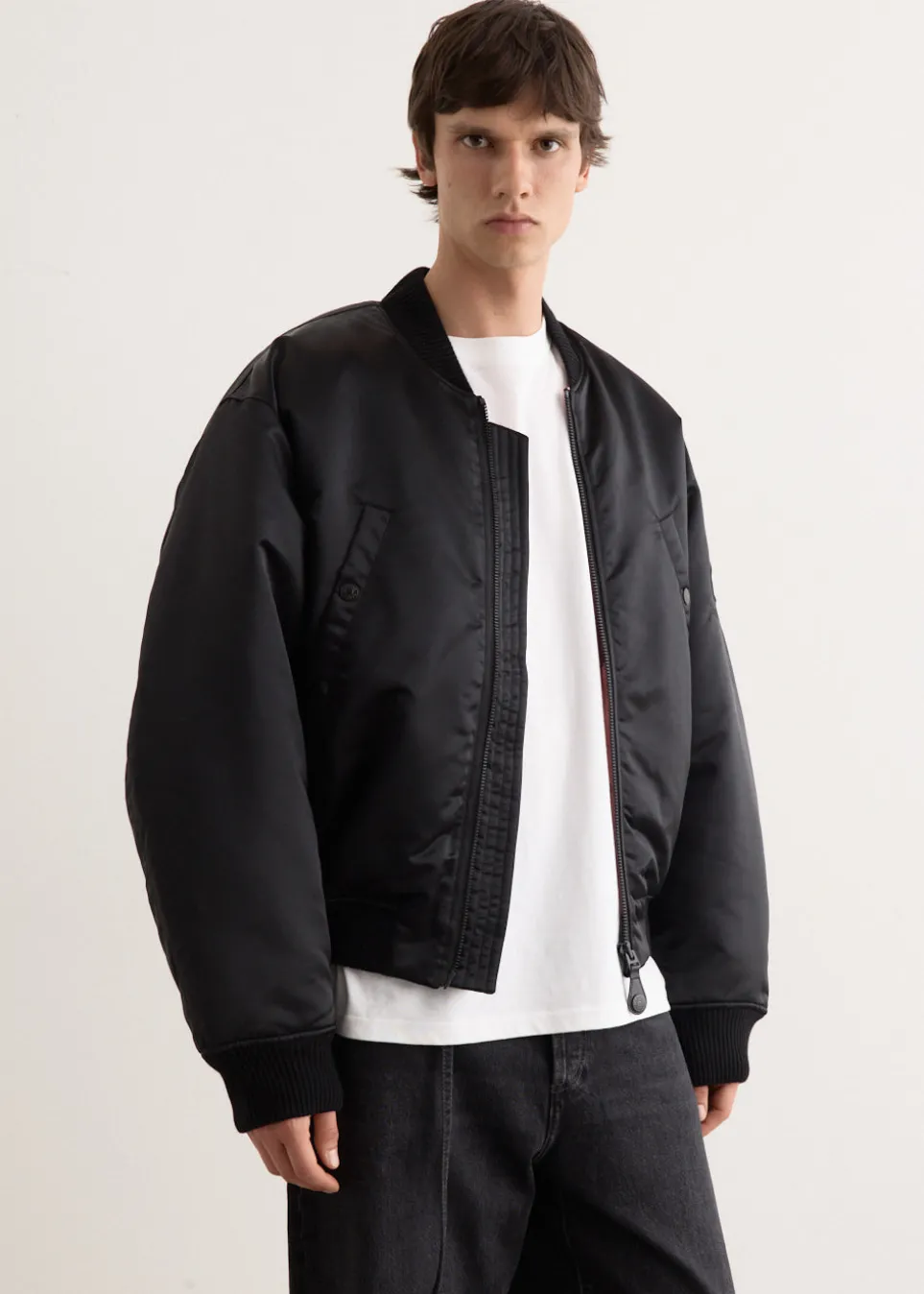 Oliev Technical Duchesse Bomber