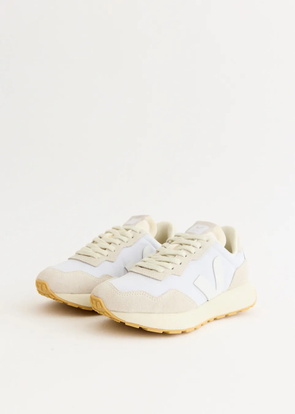 Paulistana 'Pearl Pierre' Sneakers