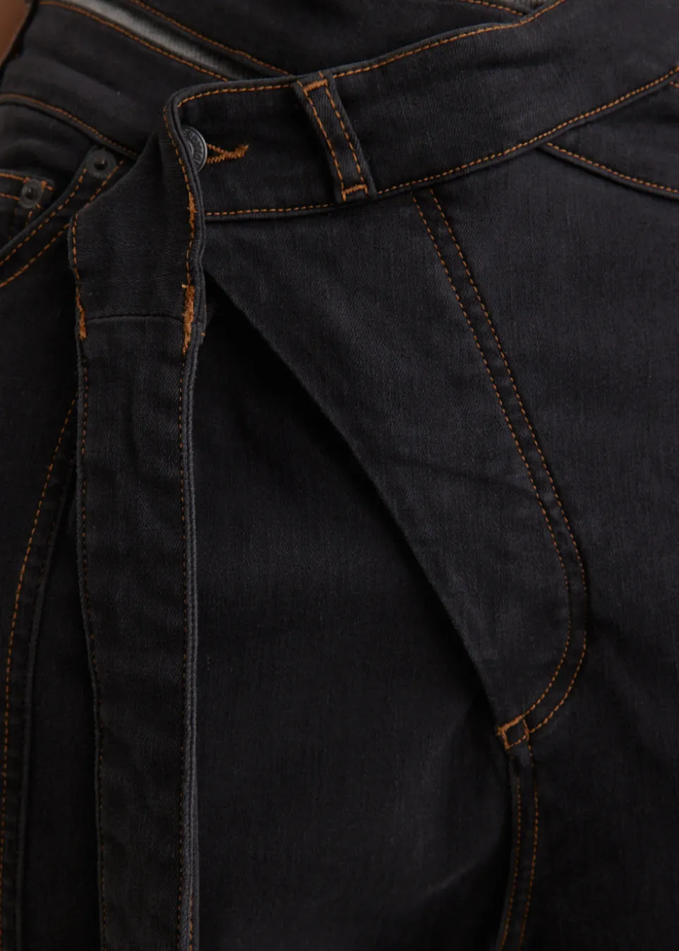 Signature Wrap Jeans