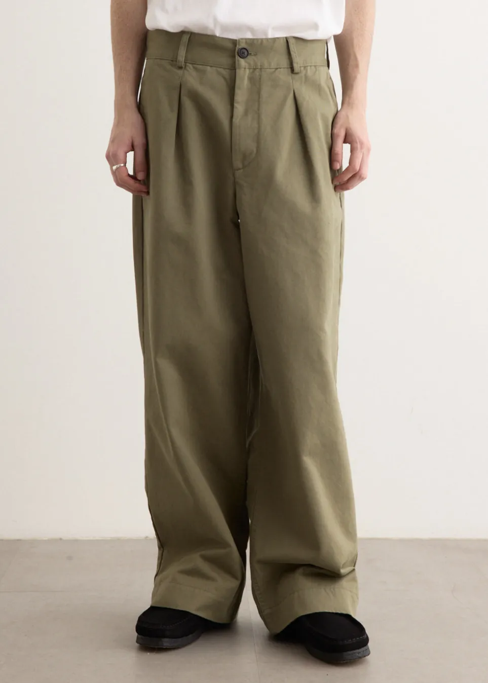 Single Pleat Baggy Pants