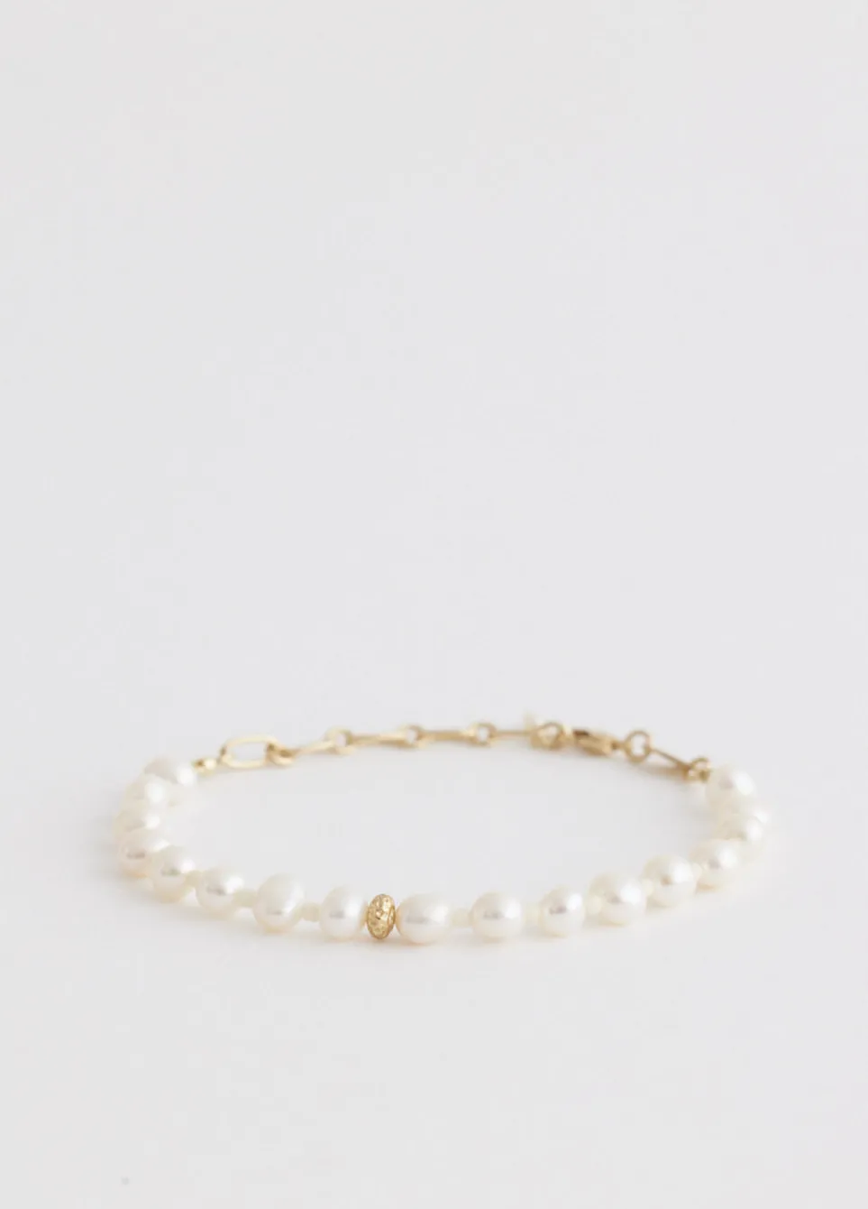 Stellar Pearly Bracelet