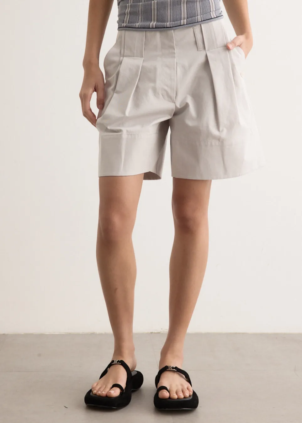 Tuck Point Turn-Up Shorts