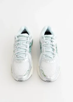 860v2 'Northern Lights - Mallard Green' Sneakers