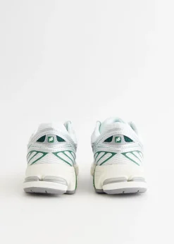 860v2 'Northern Lights - Mallard Green' Sneakers