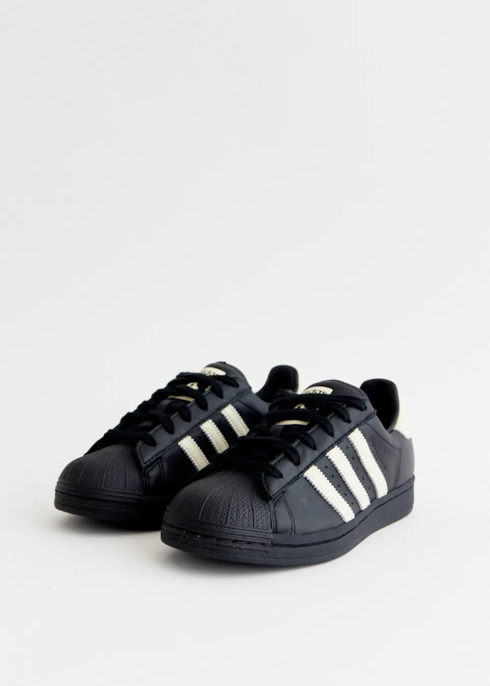 x Avavav Superfinger Superstar Sneakers