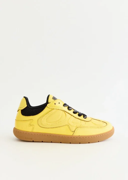 08 Sneakers
