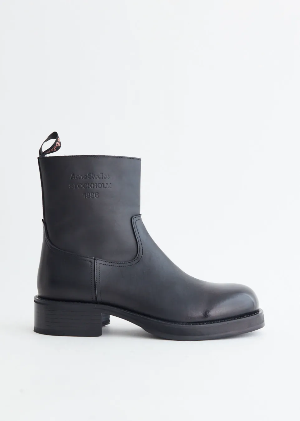 Besare Glossed Boots