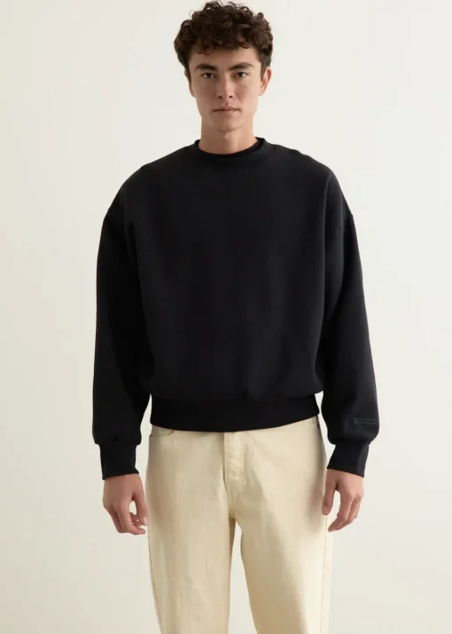 Classic Fit Fleece Crewneck