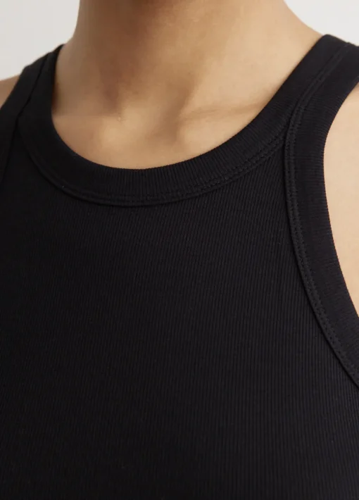Curved Rib Tank