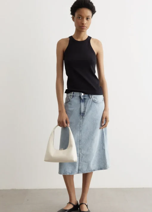 Curved Rib Tank