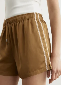 Dilemma Side Tape Shorts