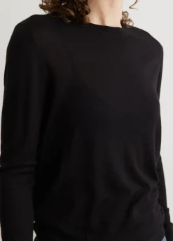 Fine Crew-Neck Knit