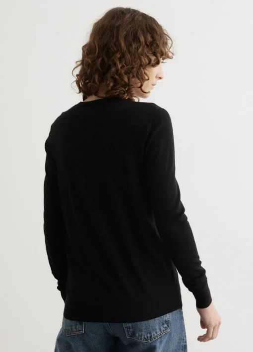 Fine Crew-Neck Knit