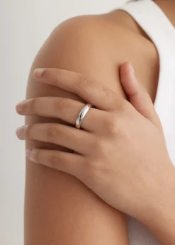 Flat Ring Band