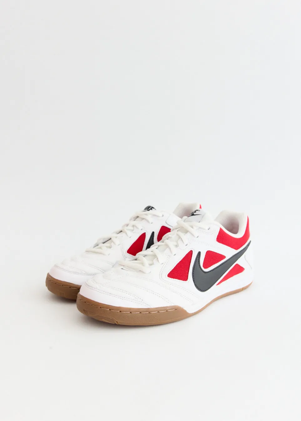 Gato 'Gym Red' Sneakers