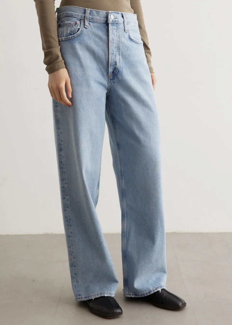 Low Slung Baggy Jeans
