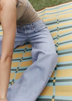 Low Slung Baggy Jeans