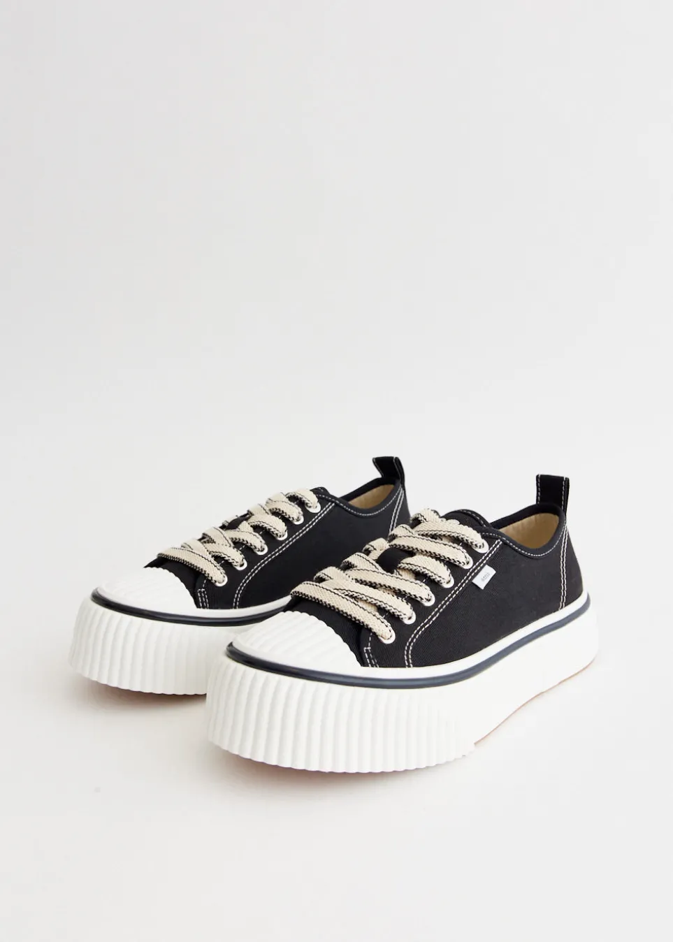 Low Top Ami 1980 Sneakers