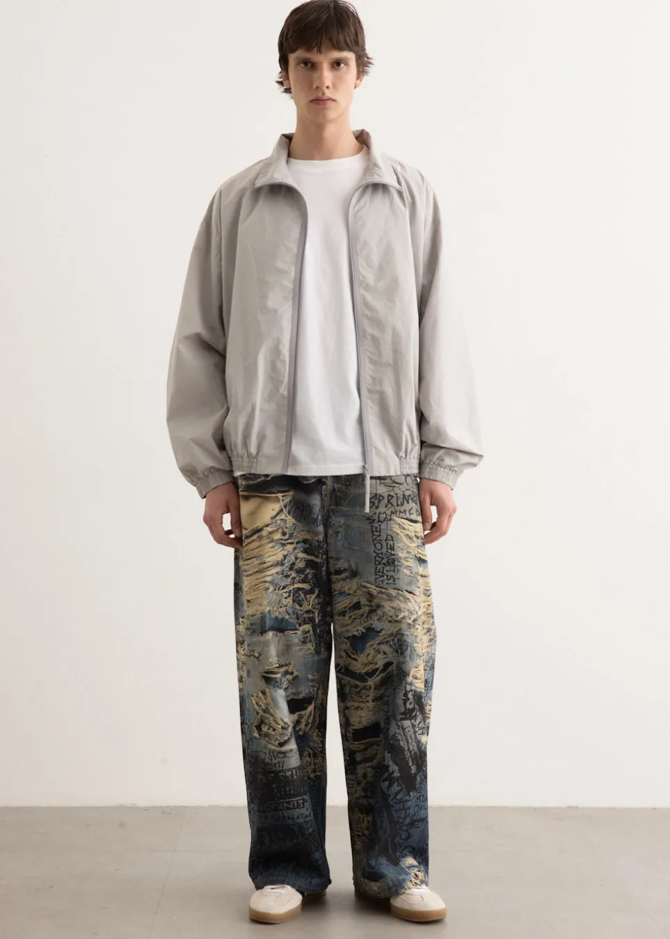 2023M FN TLO Torn Scribble Jeans