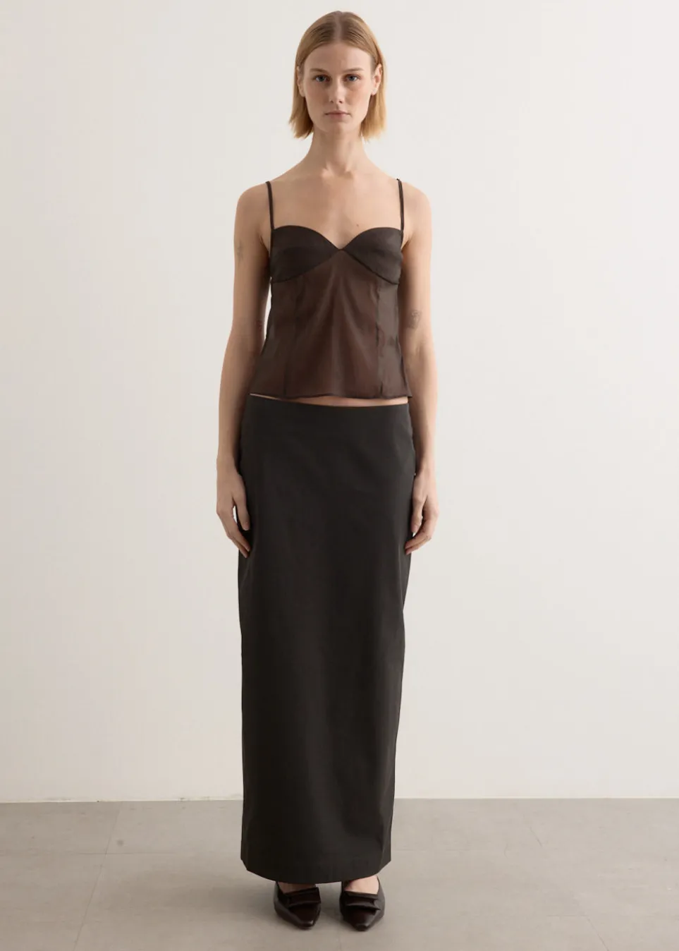 Minimal Column Skirt