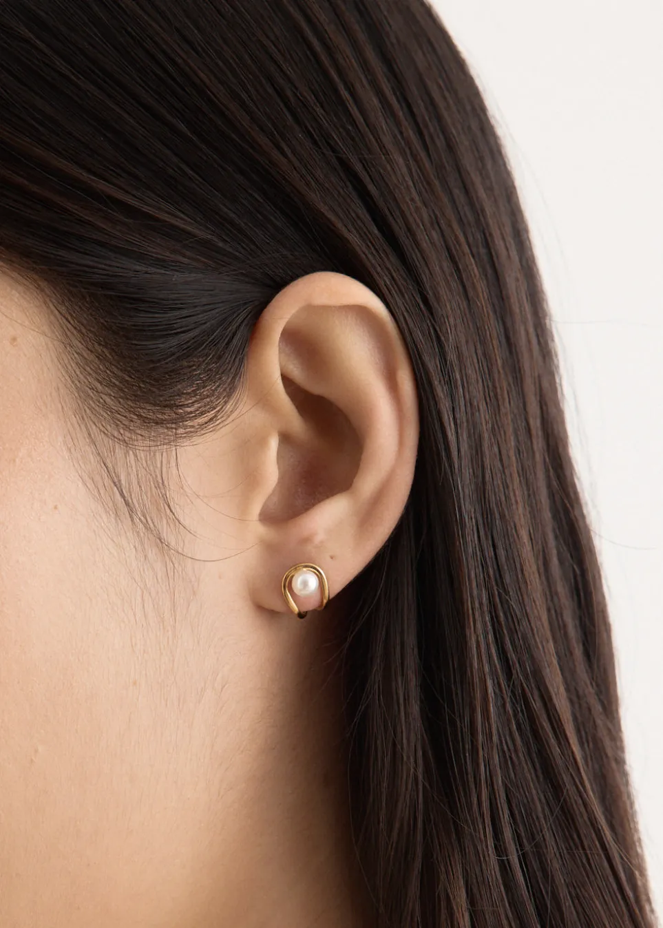 Palia Single Stud Earrings