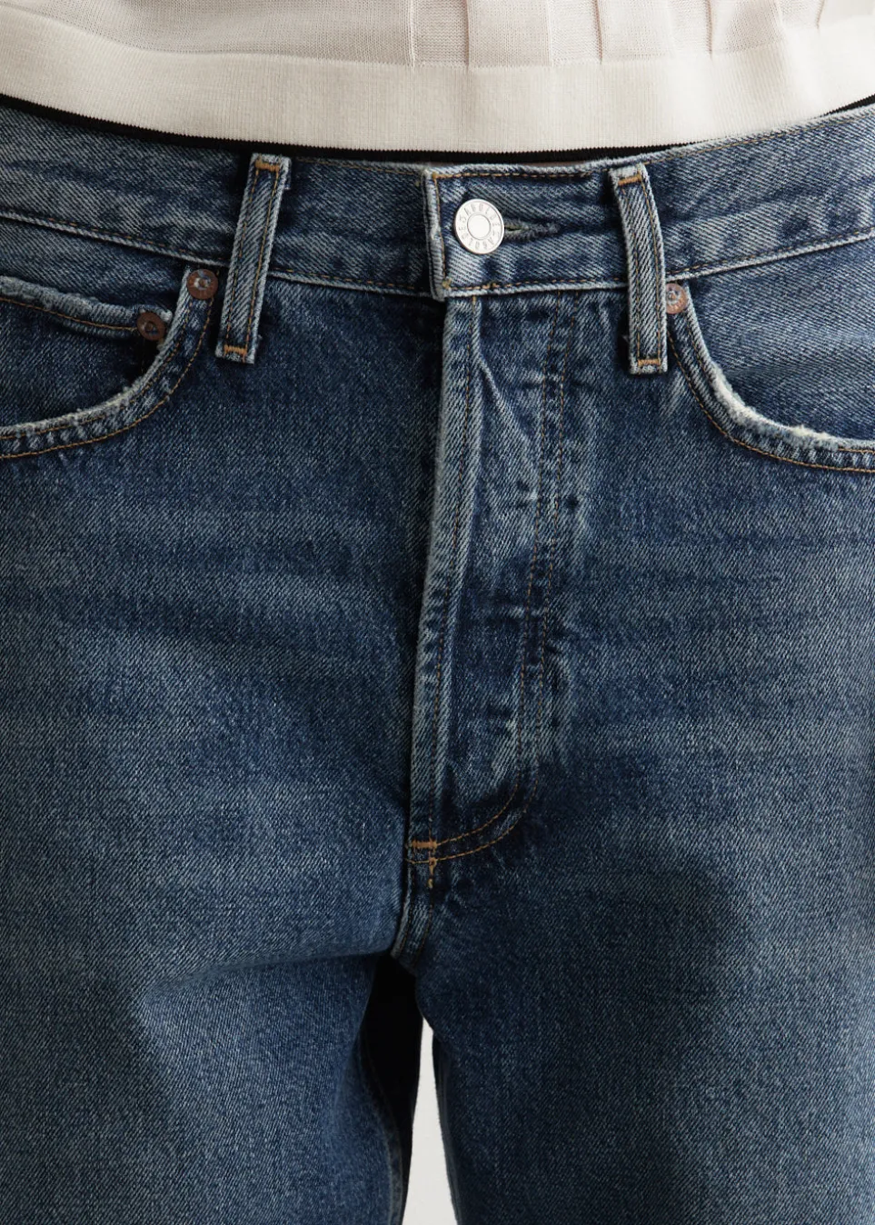 90's Mid Rise Straight Jeans