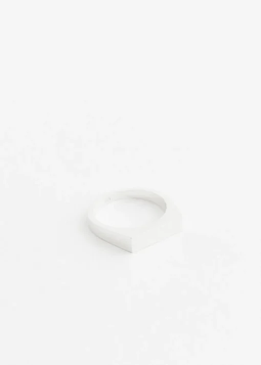 Signet Narrow Rectangle Ring
