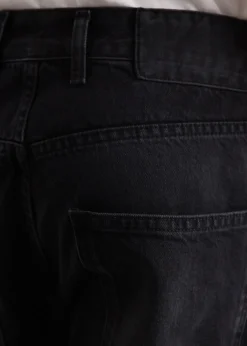 Straight Cut Jeans