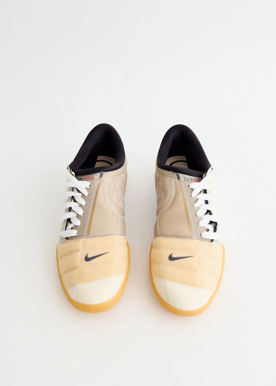 Total 90 'White Black' Sneakers