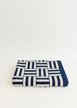 Willis Pool Towel