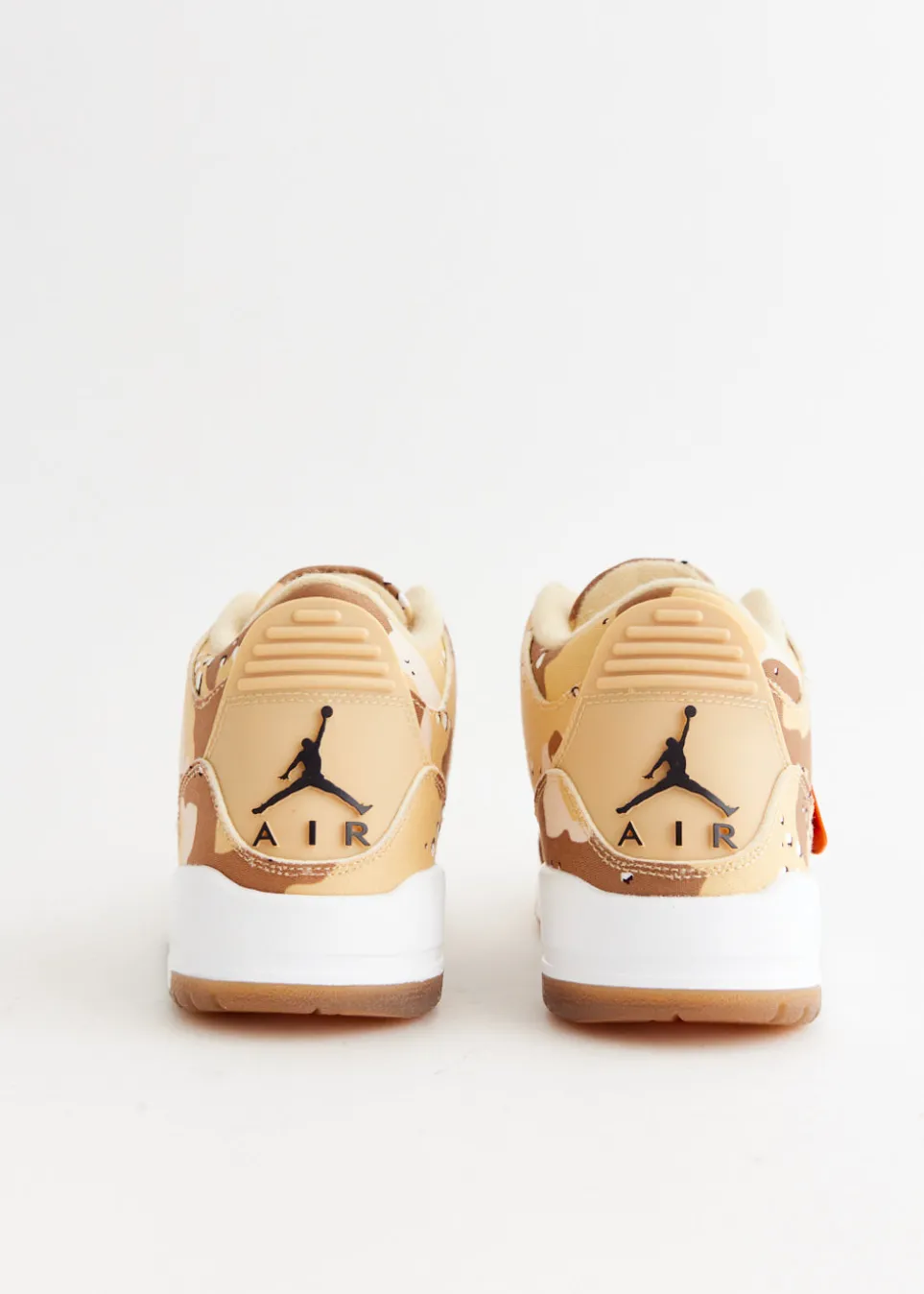 Women's Air Jordan 3 Retro 'Georgia Peach' Sneakers
