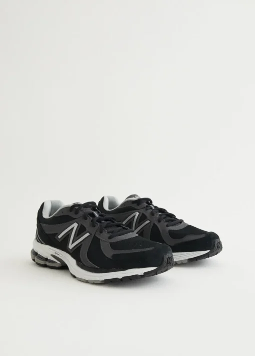 x New Balance 860v2 'Black' Sneakers